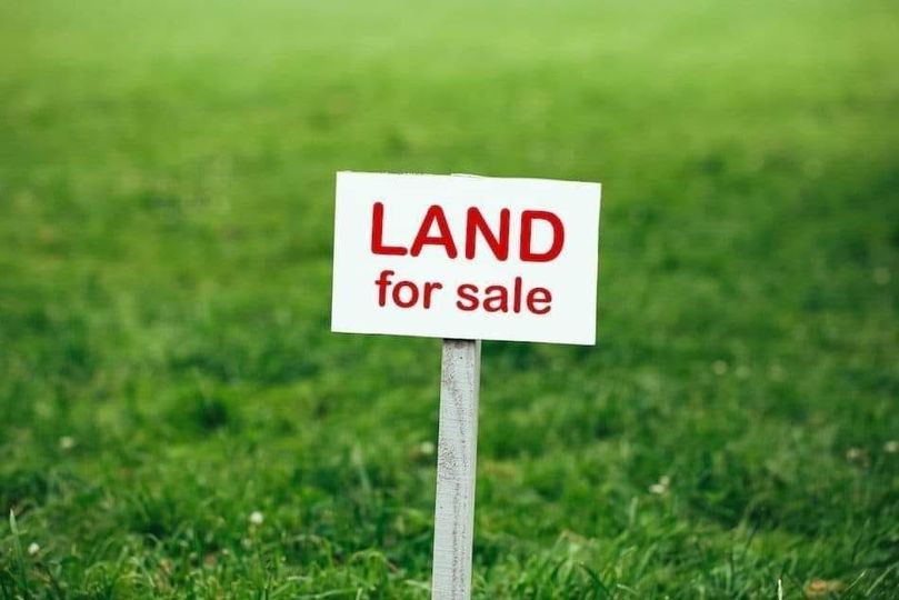 မရမ်းကုန်းမြို့နယ် ပြည်လမ်းမပေါ်တွင် စီးပွားရေးလုပ်ရန်သင့်လျှော်သော မြေကွက်ကျယ် ရောင်းရန်ရှိပါသည်